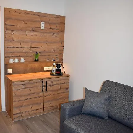 Winzerhaus Gaertner - An Der Loreley 잔크트고아르