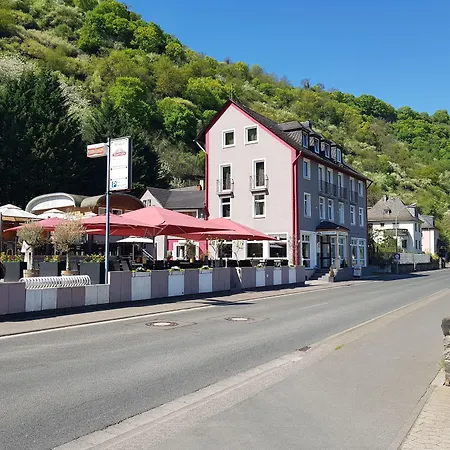 Winzerhaus Gaertner - An Der Loreley 호텔