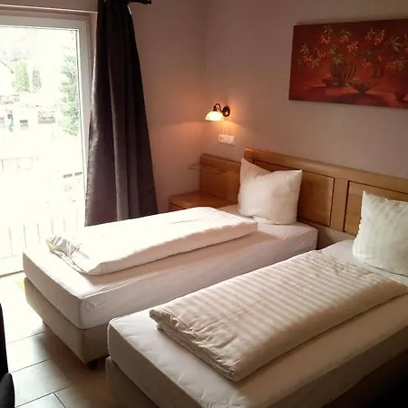 Winzerhaus Gaertner - An Der Loreley 호텔