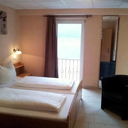 Winzerhaus Gaertner - An Der Loreley 호텔 잔크트고아르